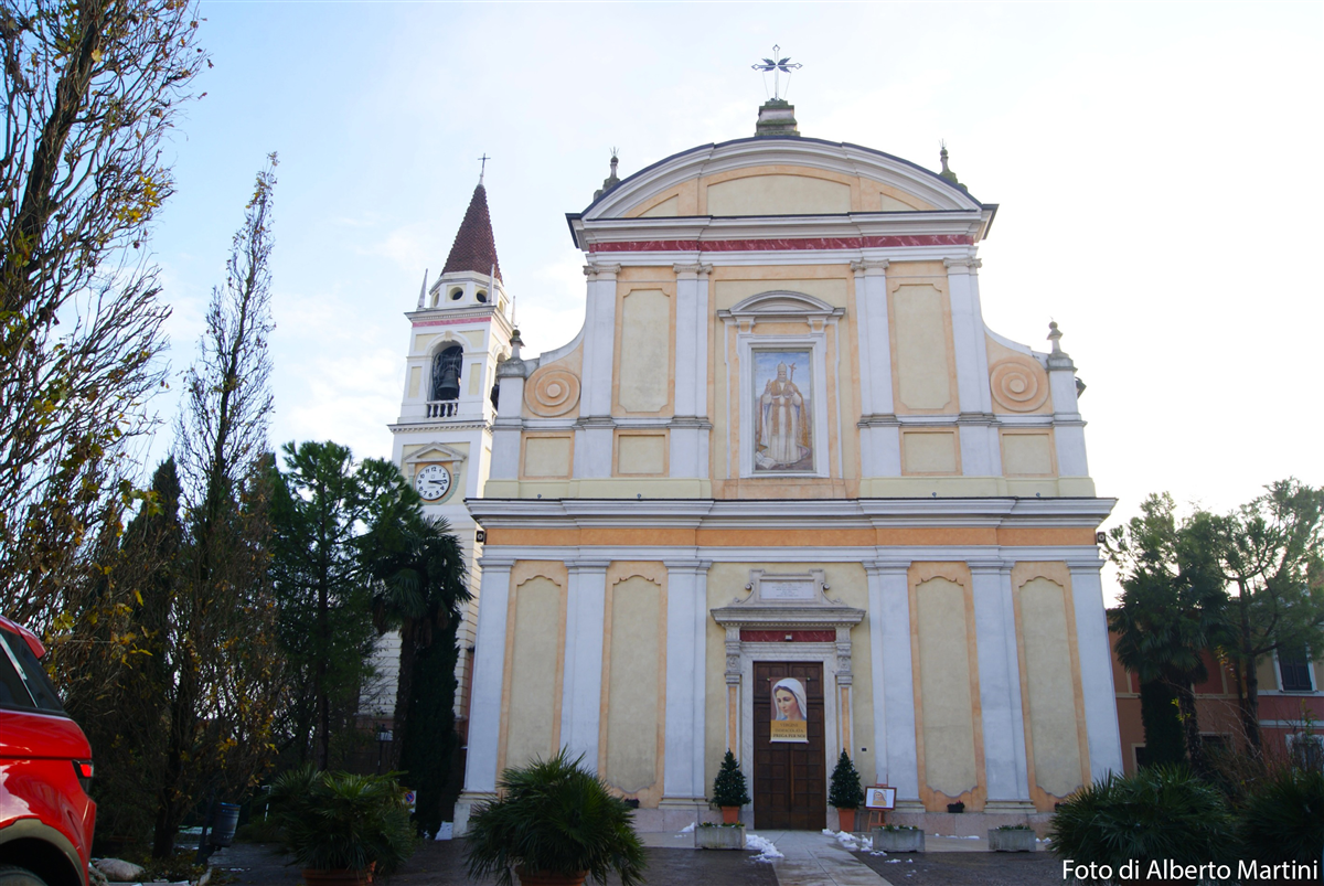 Campitello - Facciata Chiesa Parrocchia di San Celestino I Papa