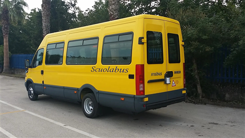 Tragitti e orari scuolabus